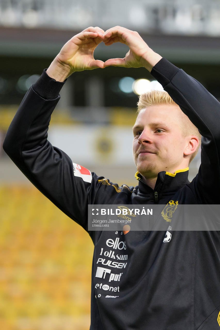 Elfsborgs Per Frick tackar supportrarna
