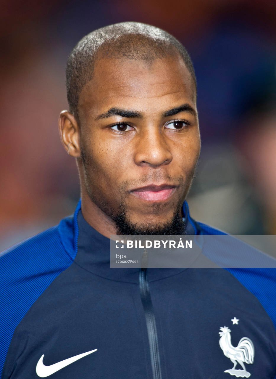 Djibril Sidibe , Frankrike