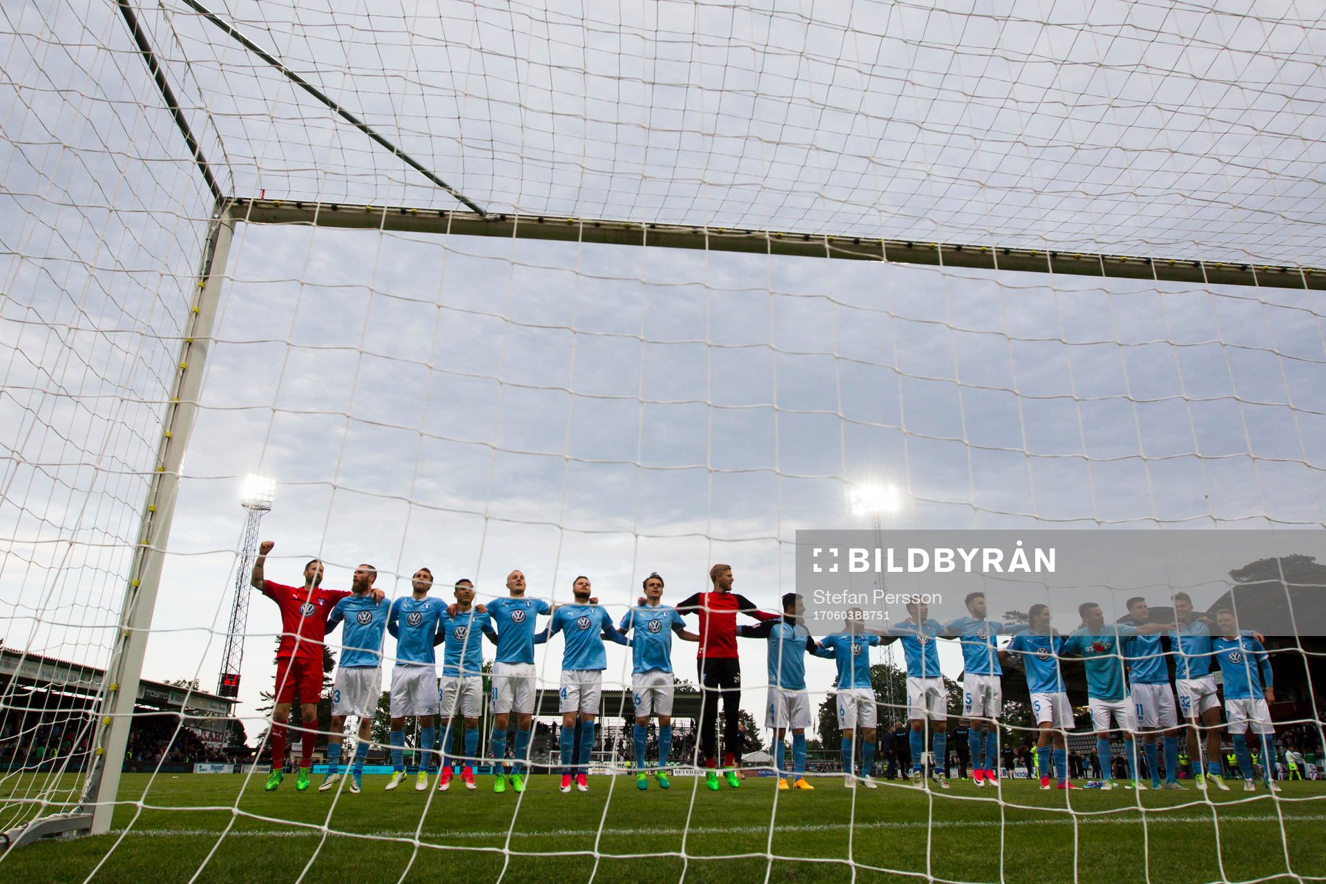 Malmö FFs spelare tackar publiken