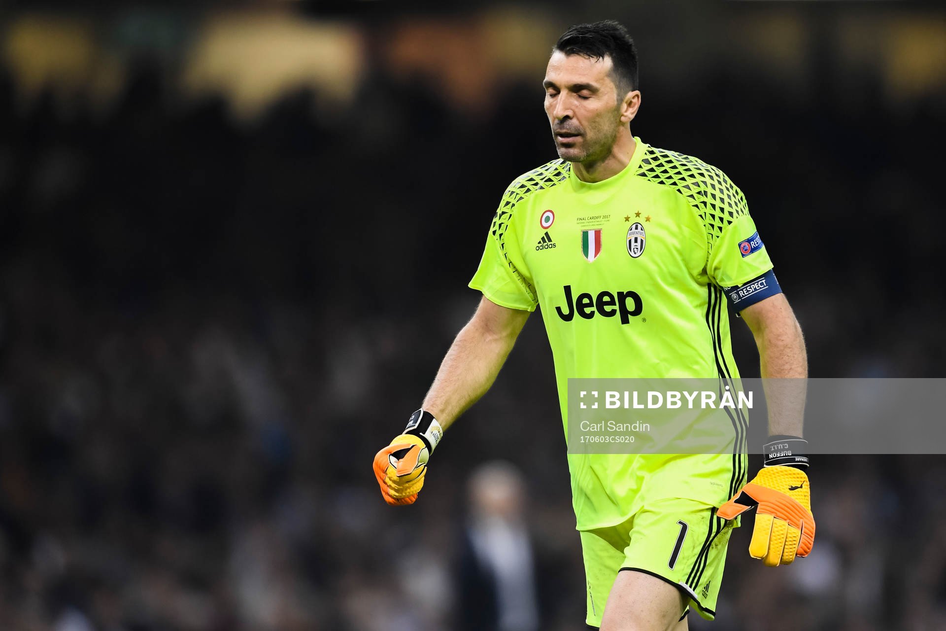 Juventus målvakt Gianluigi Buffon deppar