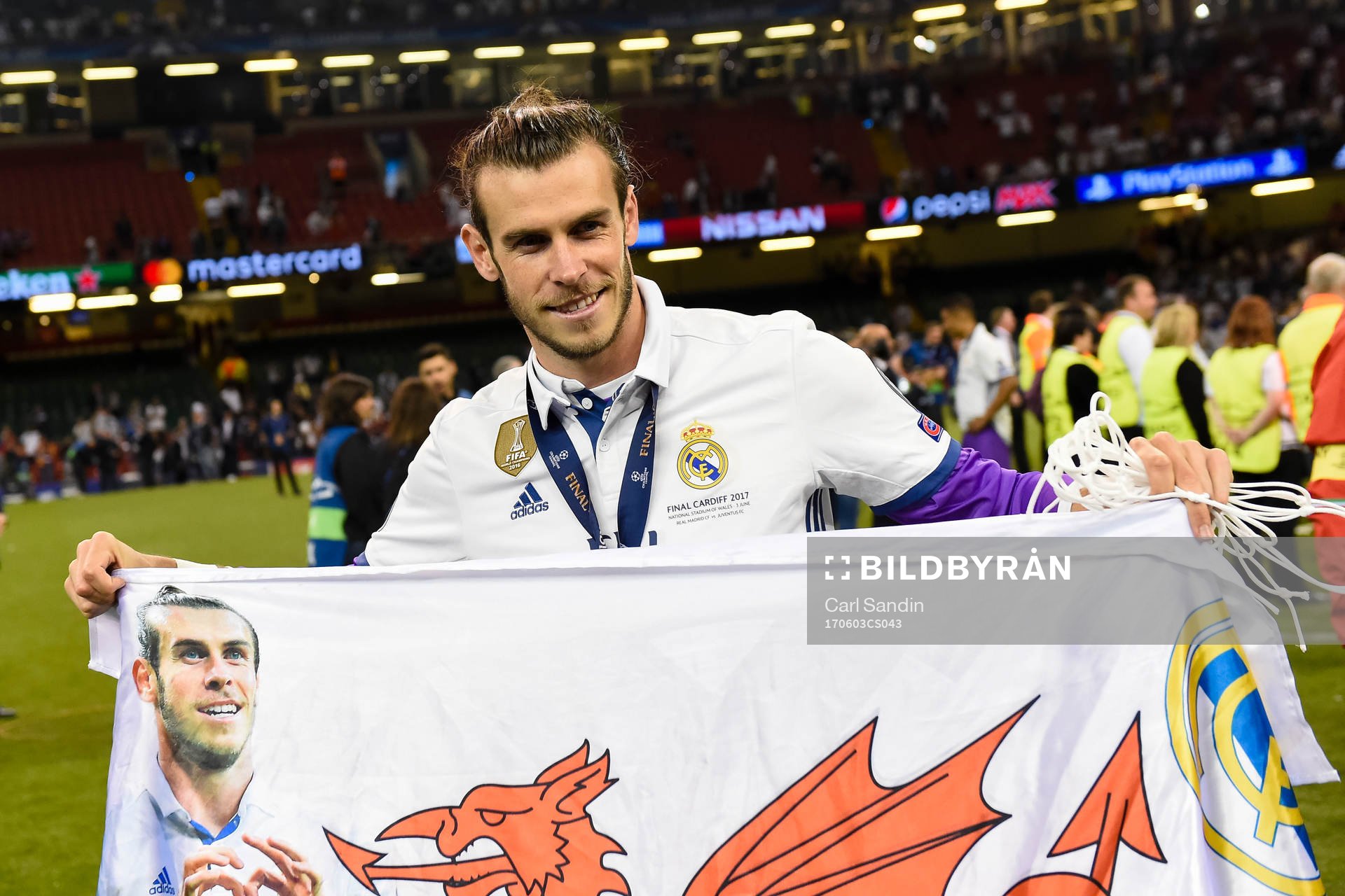 Real Madrids Gareth Bale  jublar