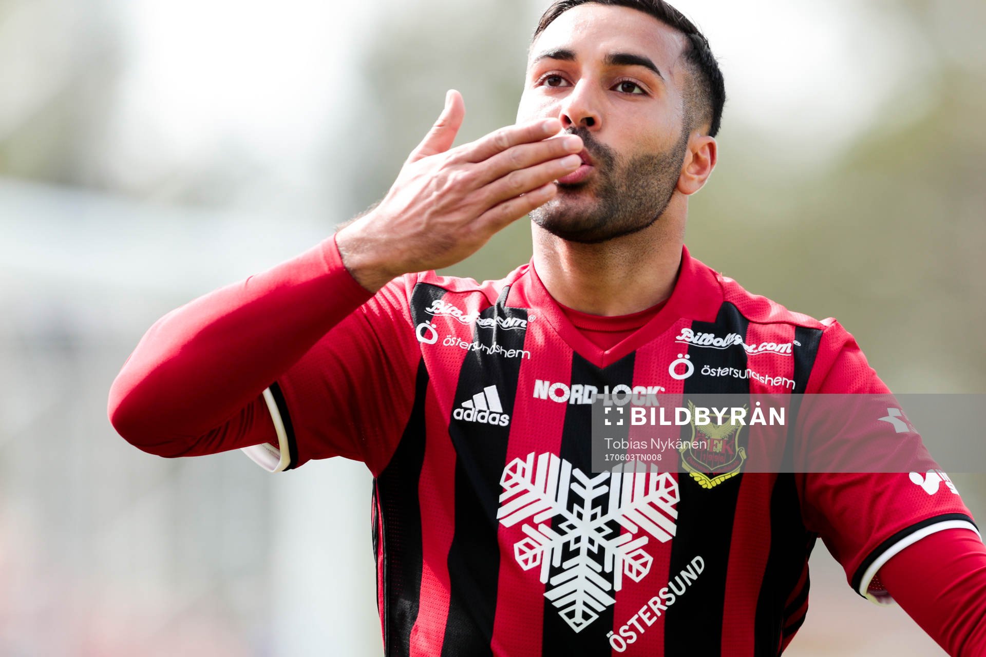 Östersunds Saman Ghoddos jublar