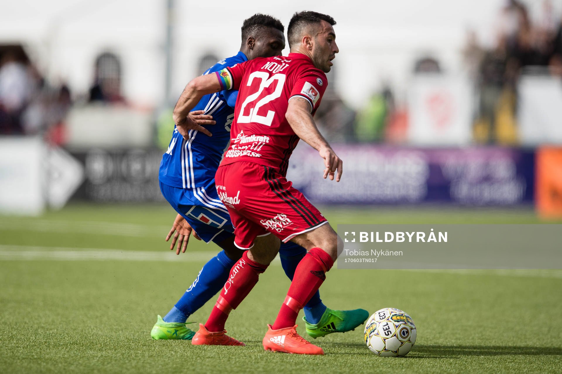 Östersunds Brwa Nouri mot Sundsvalls Peter Wilson