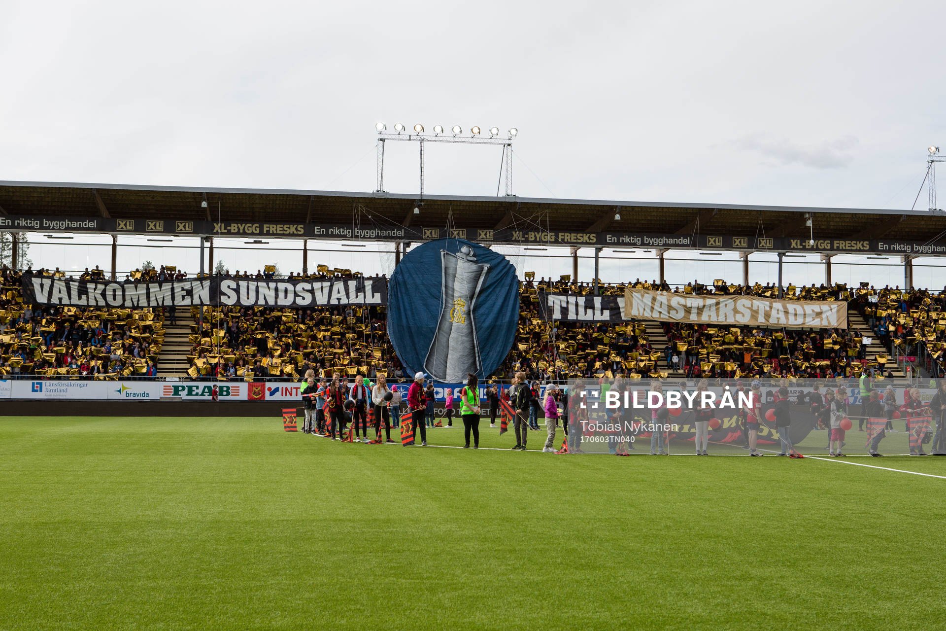 tifo innan fotbollsmatchen i Allsvenskan mellan Östersund