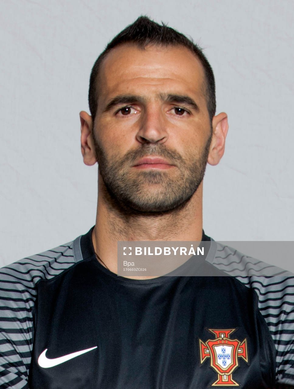 Eduardo dos Reis Carvalho, Portugal