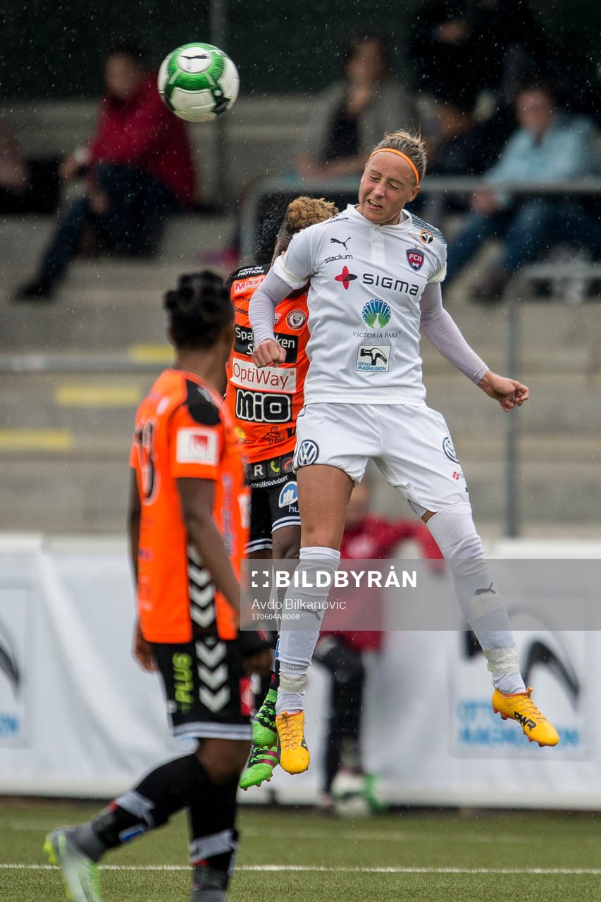 Rosengårds Sanne Troelsgaard nickar