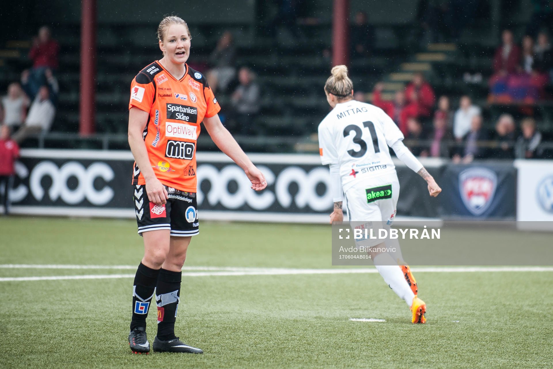 Kristianstads Mia Carlsson deppar medan Rosengårds Anja
