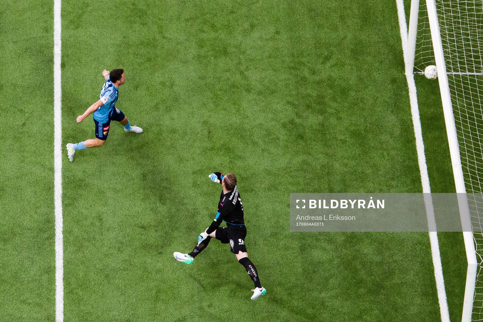 Djurgårdens Kerim Mrabti jublar när Djurgården gör 0-1
