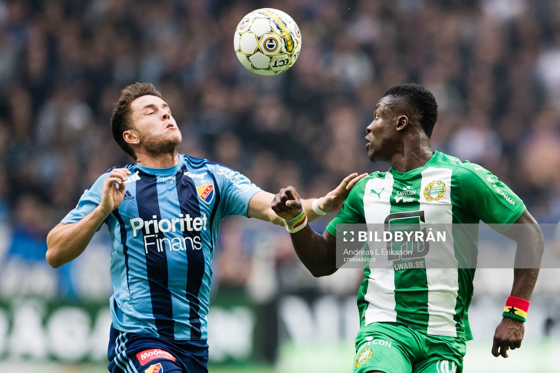 Djurgårdens Kerim Mrabti och Hammarbys Joseph Aidoo