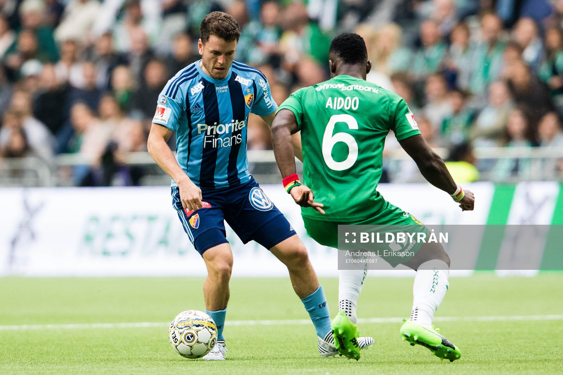 Djurgårdens Kerim Mrabti och Hammarbys Joseph Aidoo