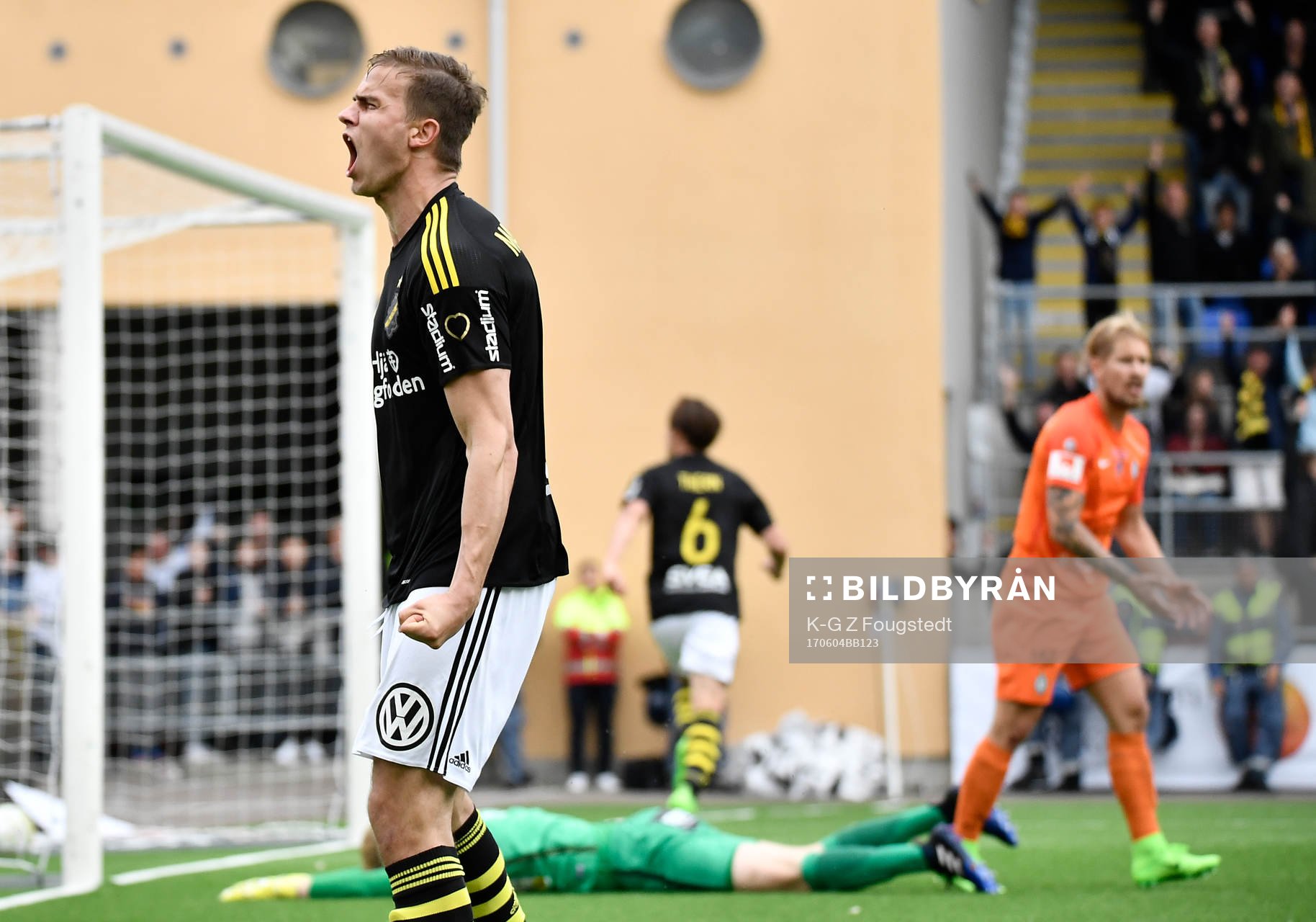 Eero Markkanen jublar