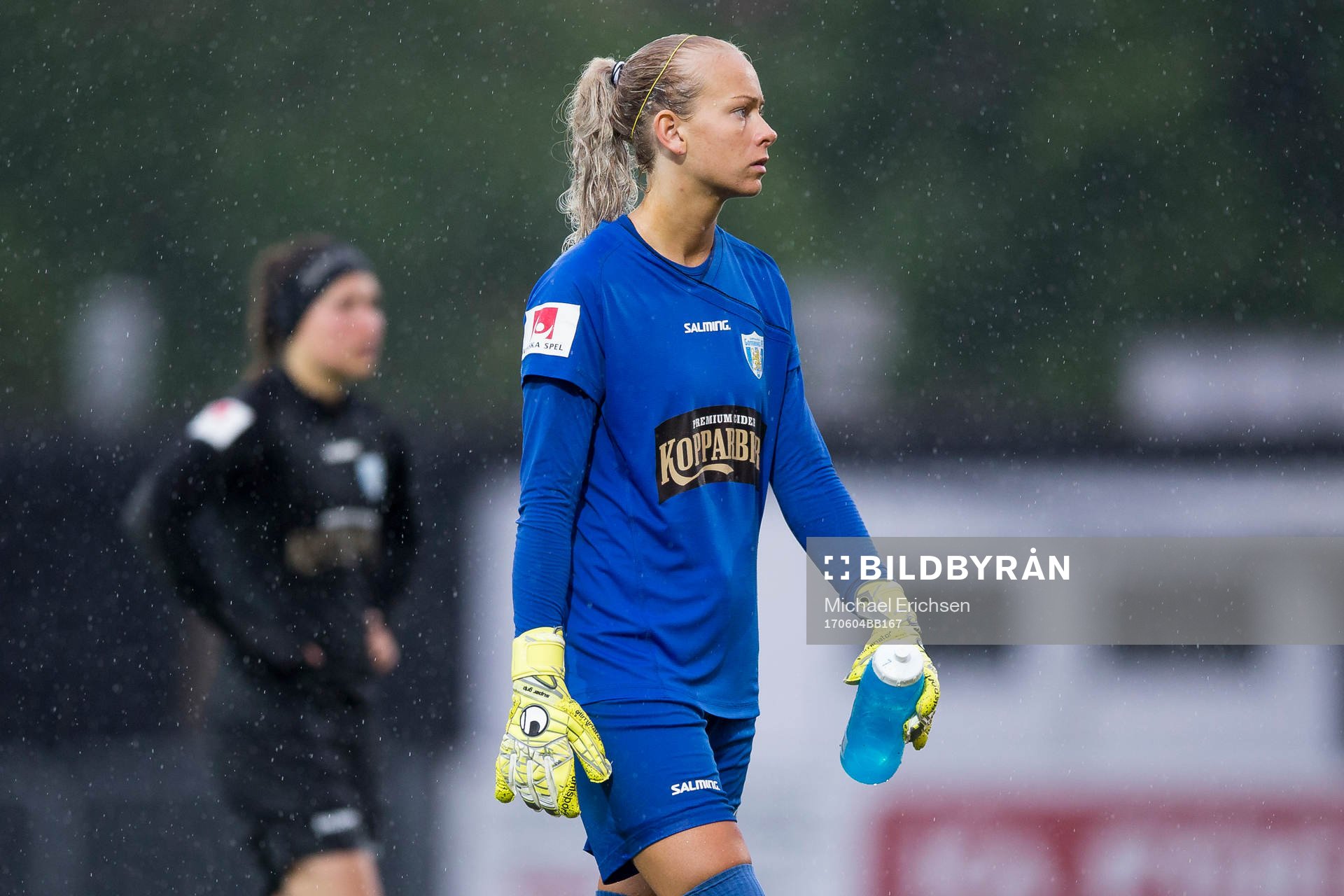 4 Göteborgs målvakt Fanny Lund deppar