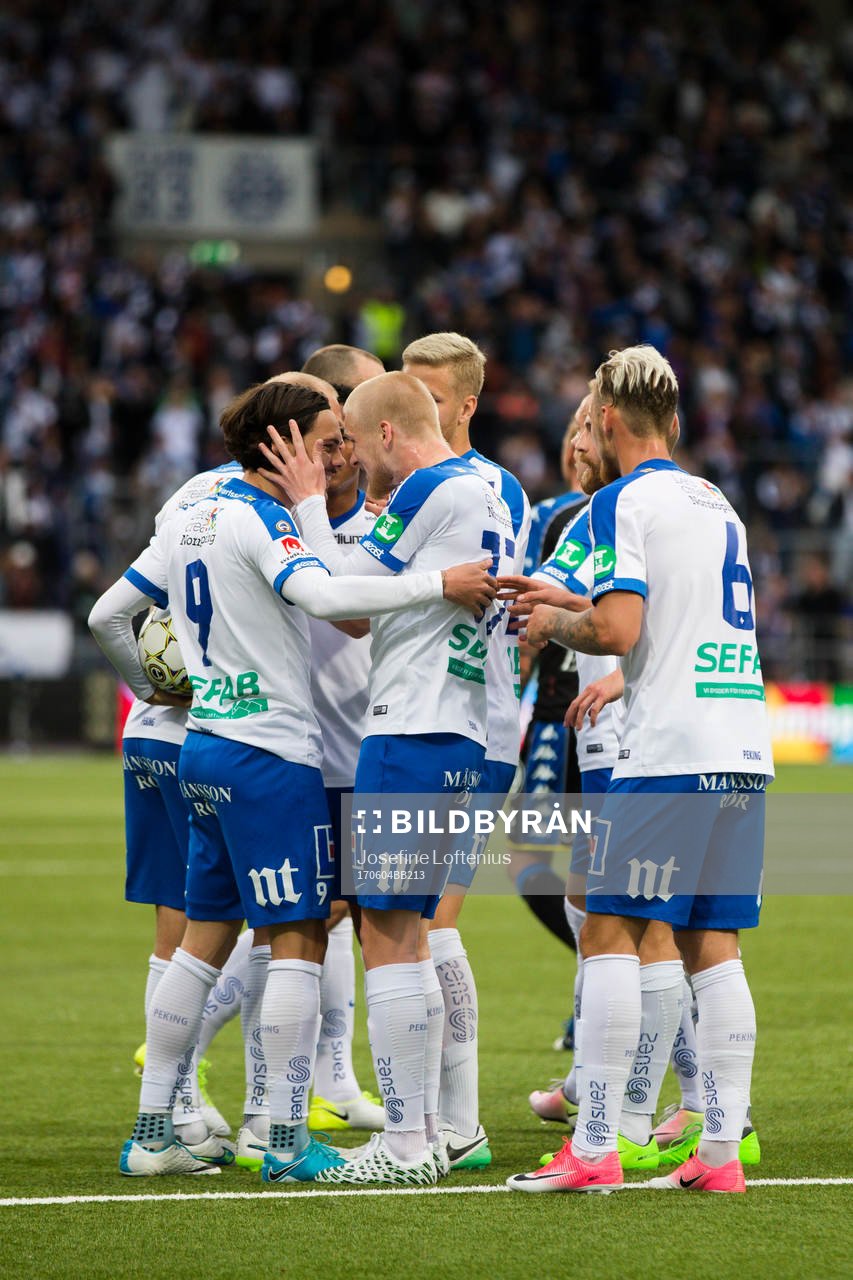 Norrköpings spelare jublar