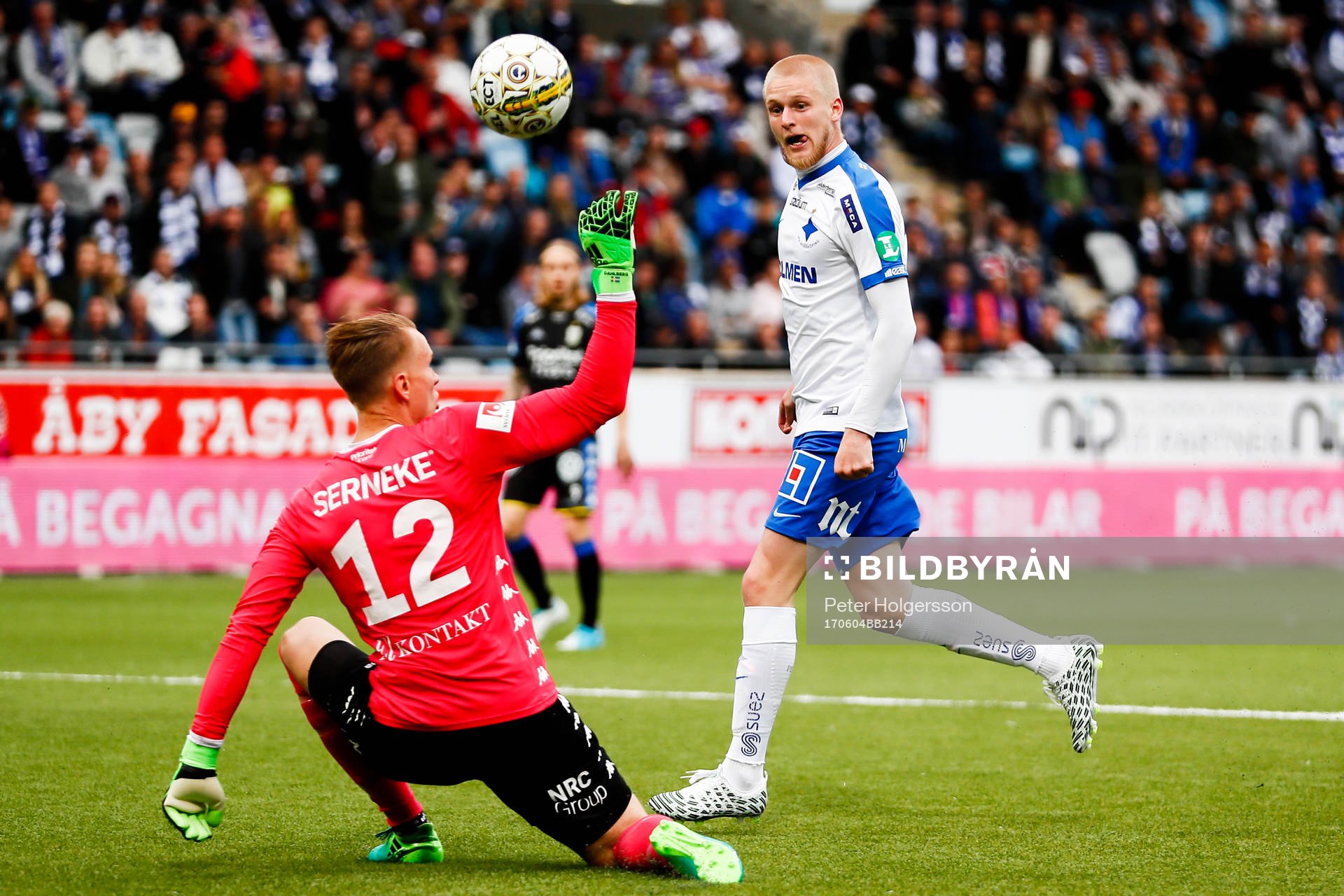 Norrköpings Karl Holmberg med målchans på IFK Göteborgs