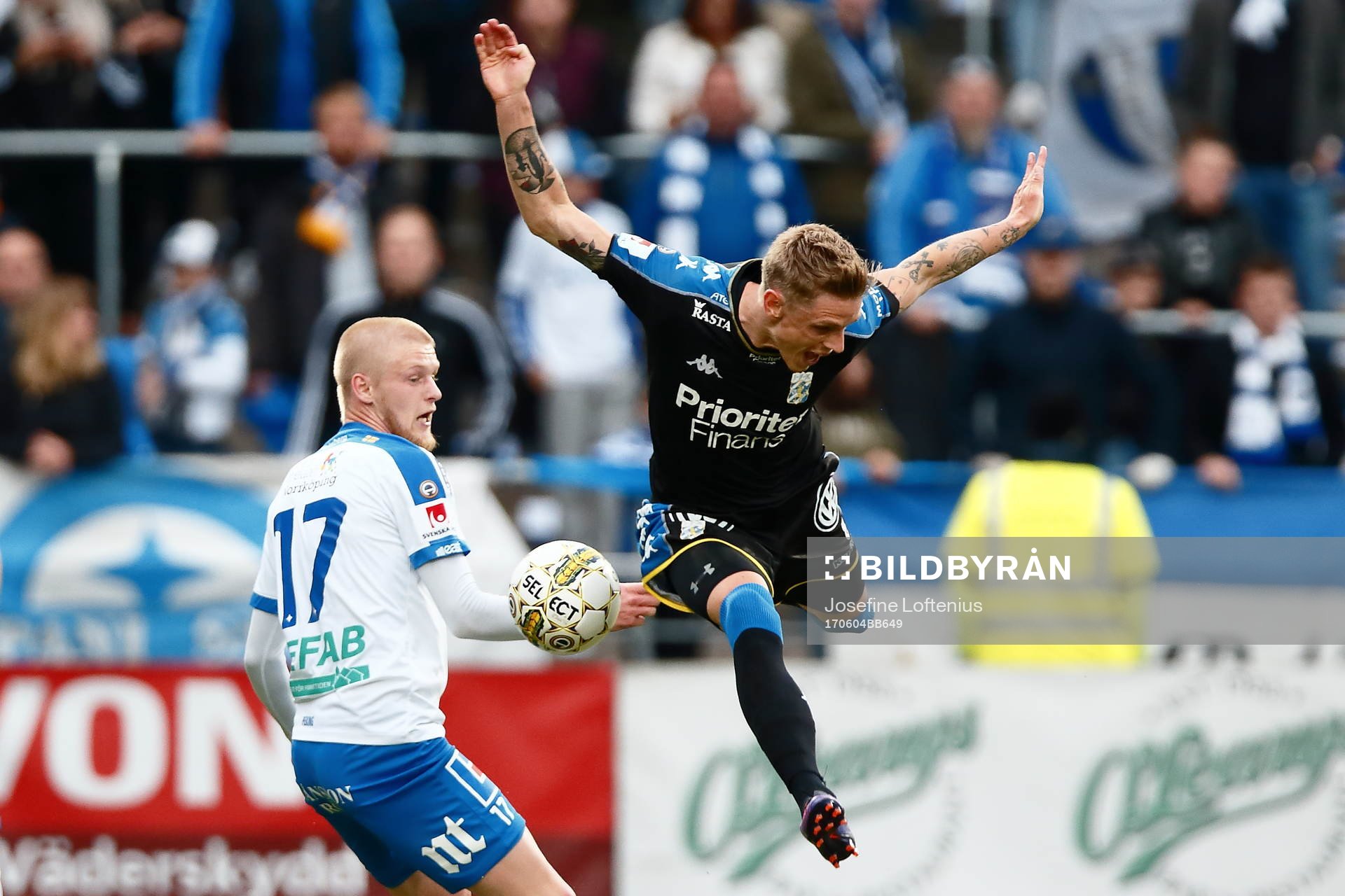 IFK Göteborgs Søren Rieks i luften
