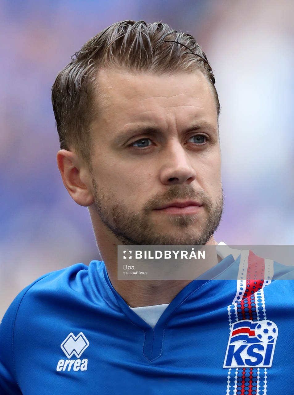 Kari Arnason, Island