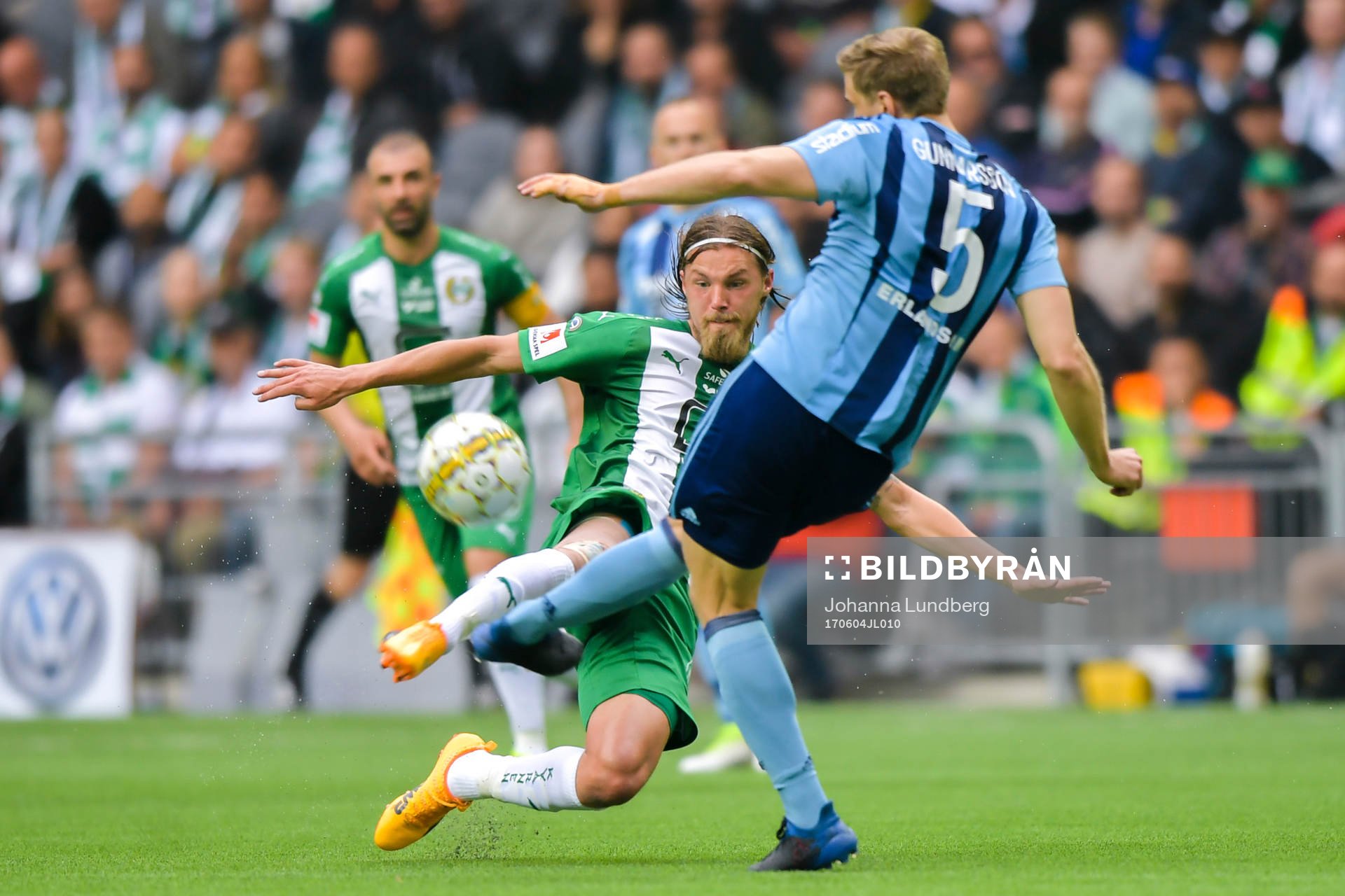 Hammarbys Björn Paulsen och Djurgårdens Niklas Gunnarsson