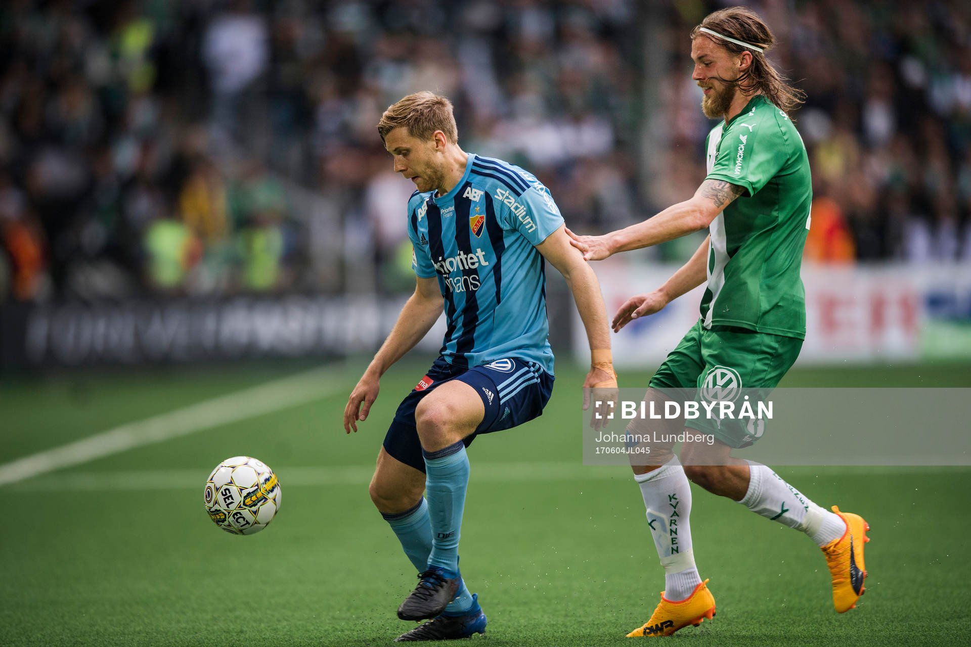 Djurgårdens Niklas Gunnarsson och Hammarbys Björn Paulsen