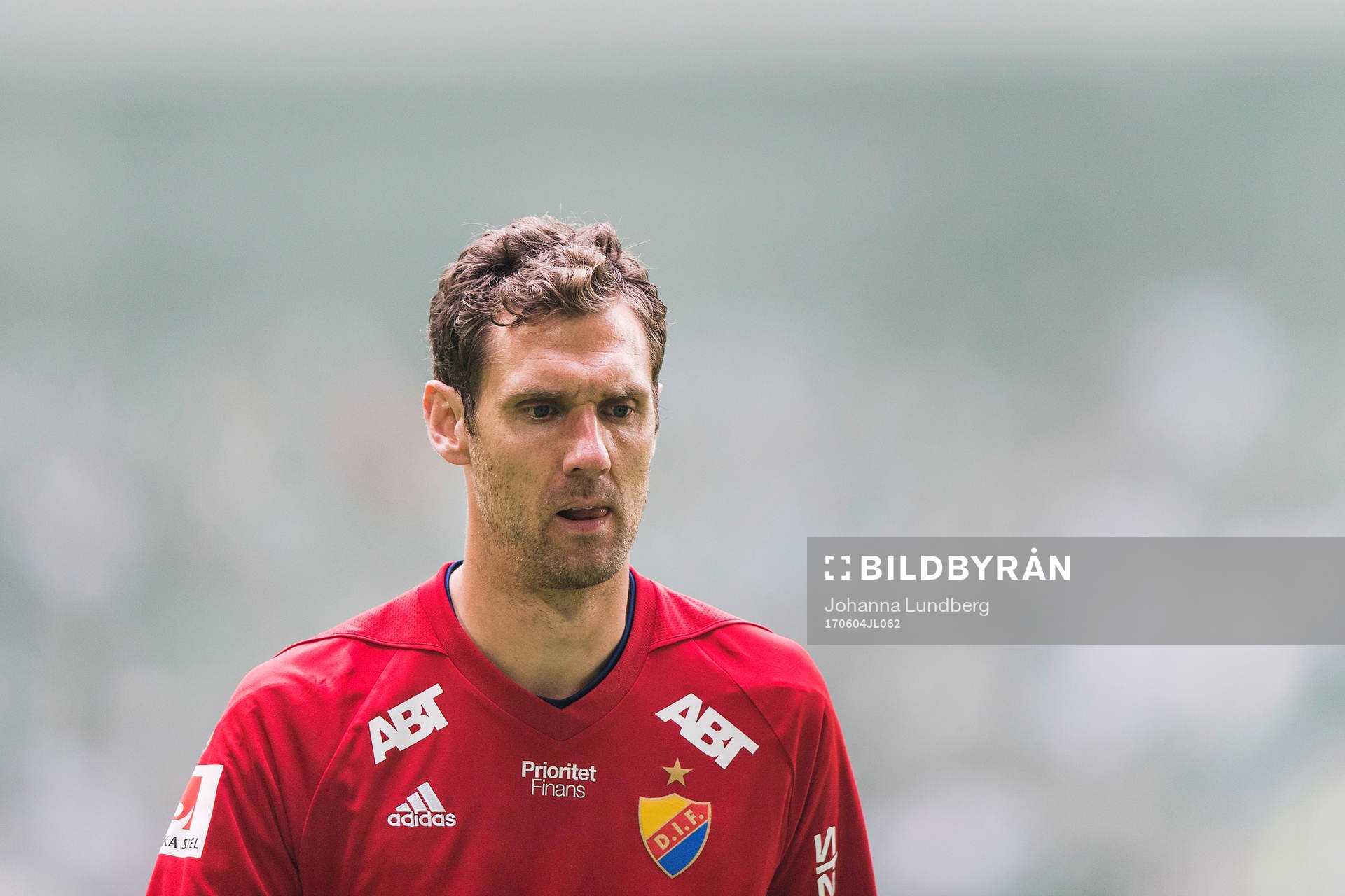 Djurgårdens målvakt Andreas Isaksson deppar