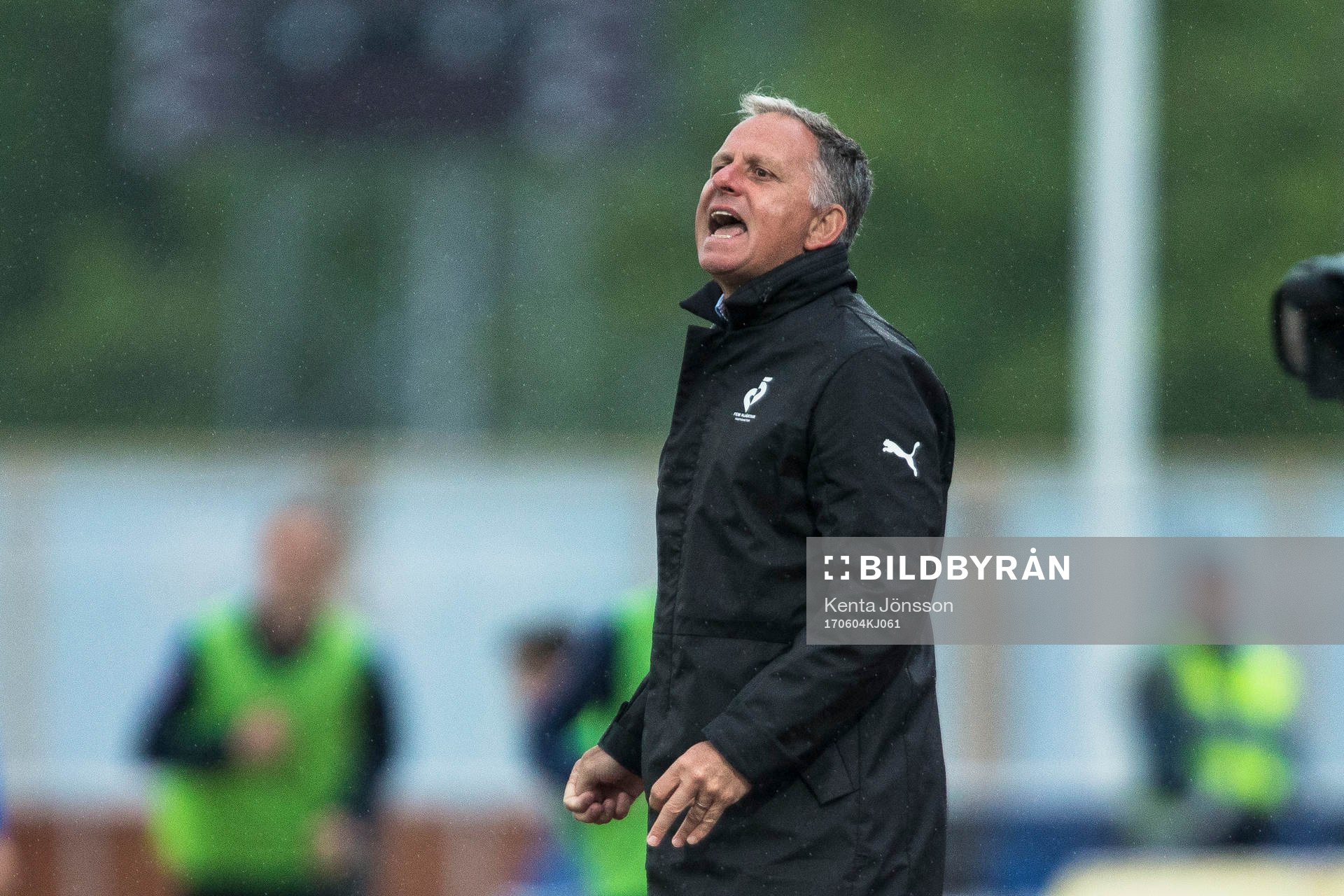 Halmstads tränare Jan Jönsson reagerar