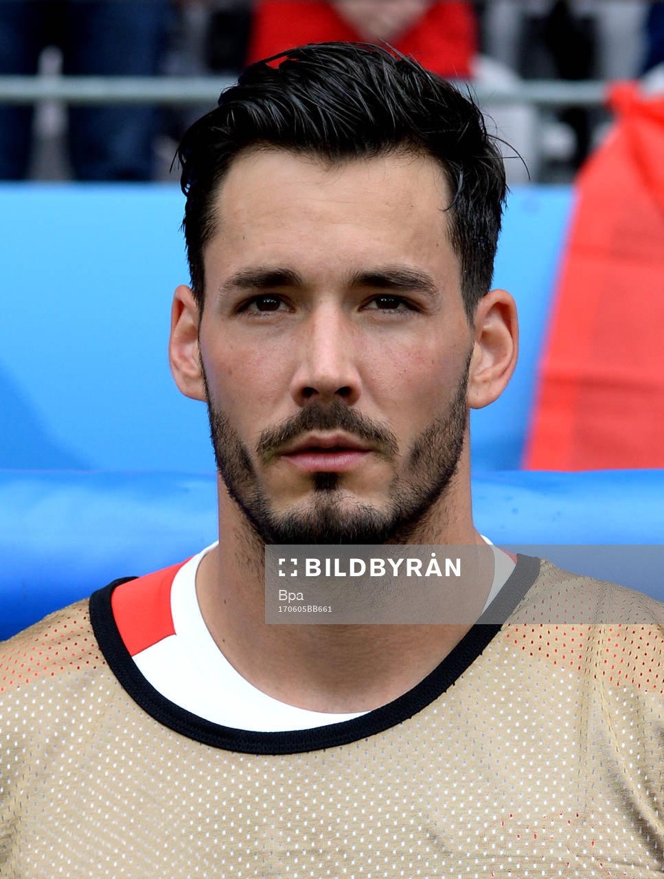 Fotboll, VM 2018, Porträtt, Schweiz: Roman Burki, Schweiz, poserar för ett porträtt den 5 juni 2017
