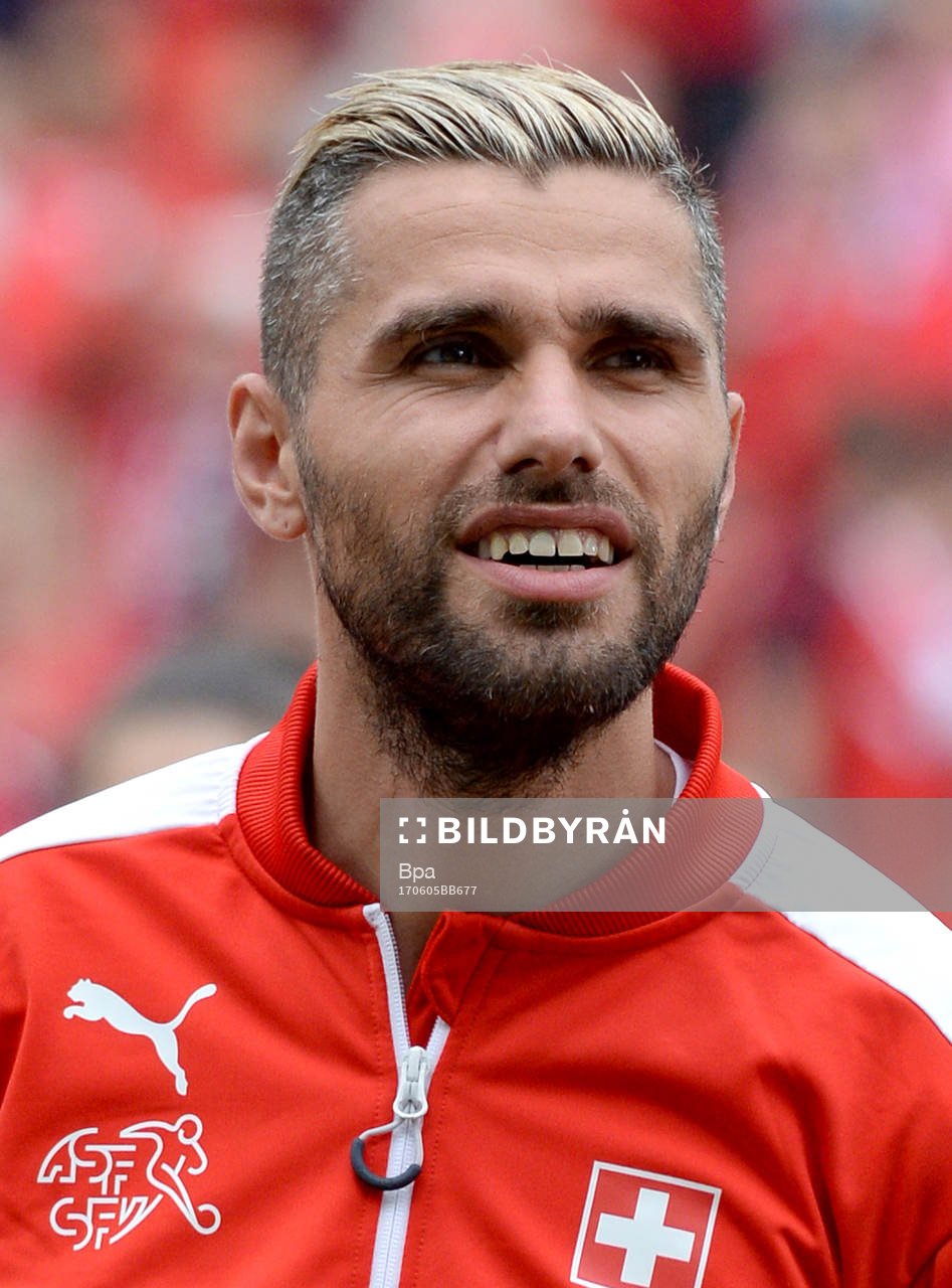 Valon Behrami, Schweiz