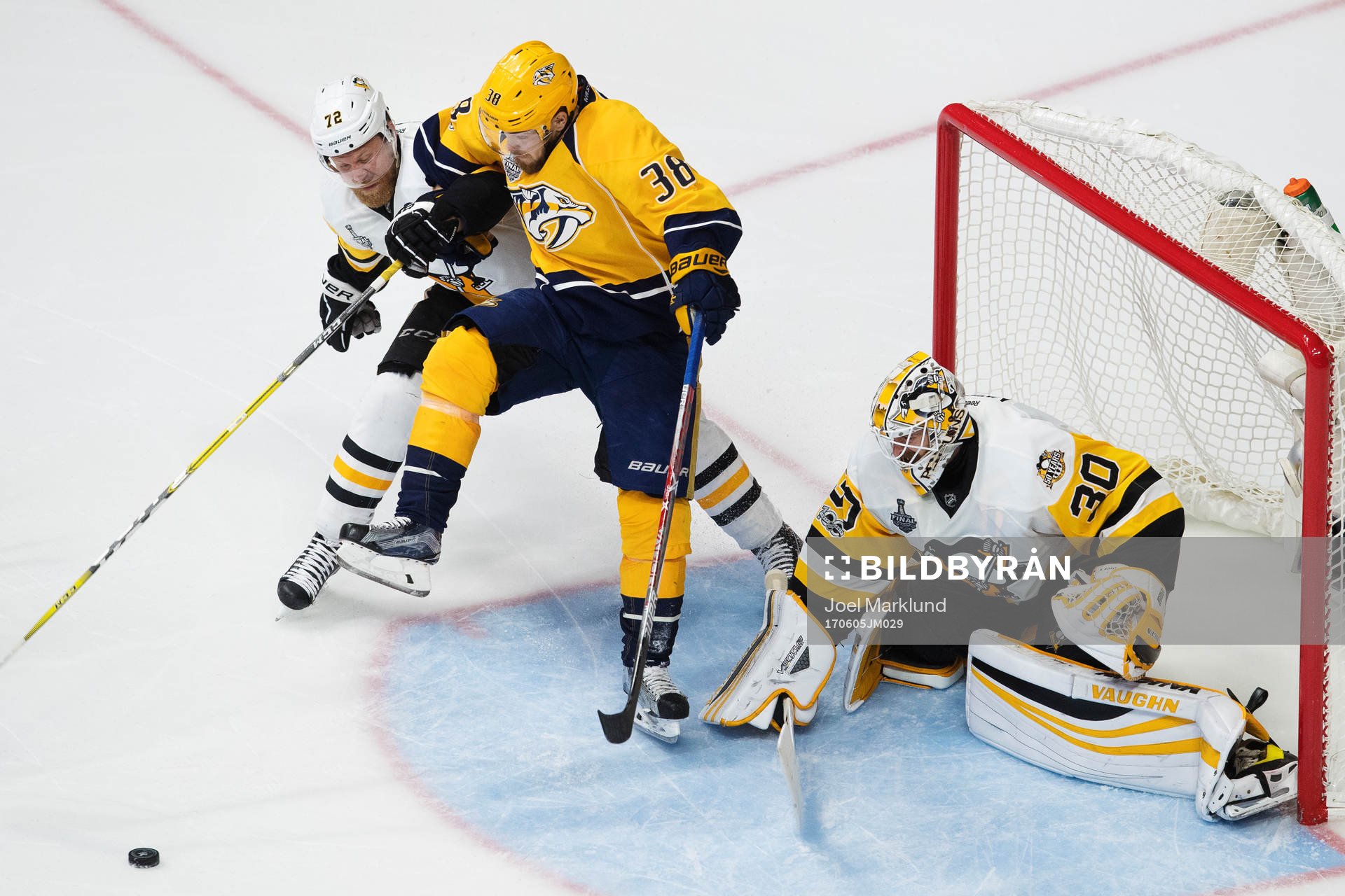 Pittsburghs Patric Hörnqvist och målvakt Matthew Murray