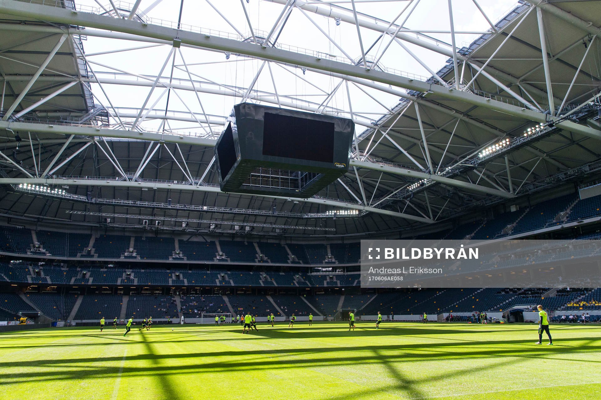 Öppet tak på Friends Arena