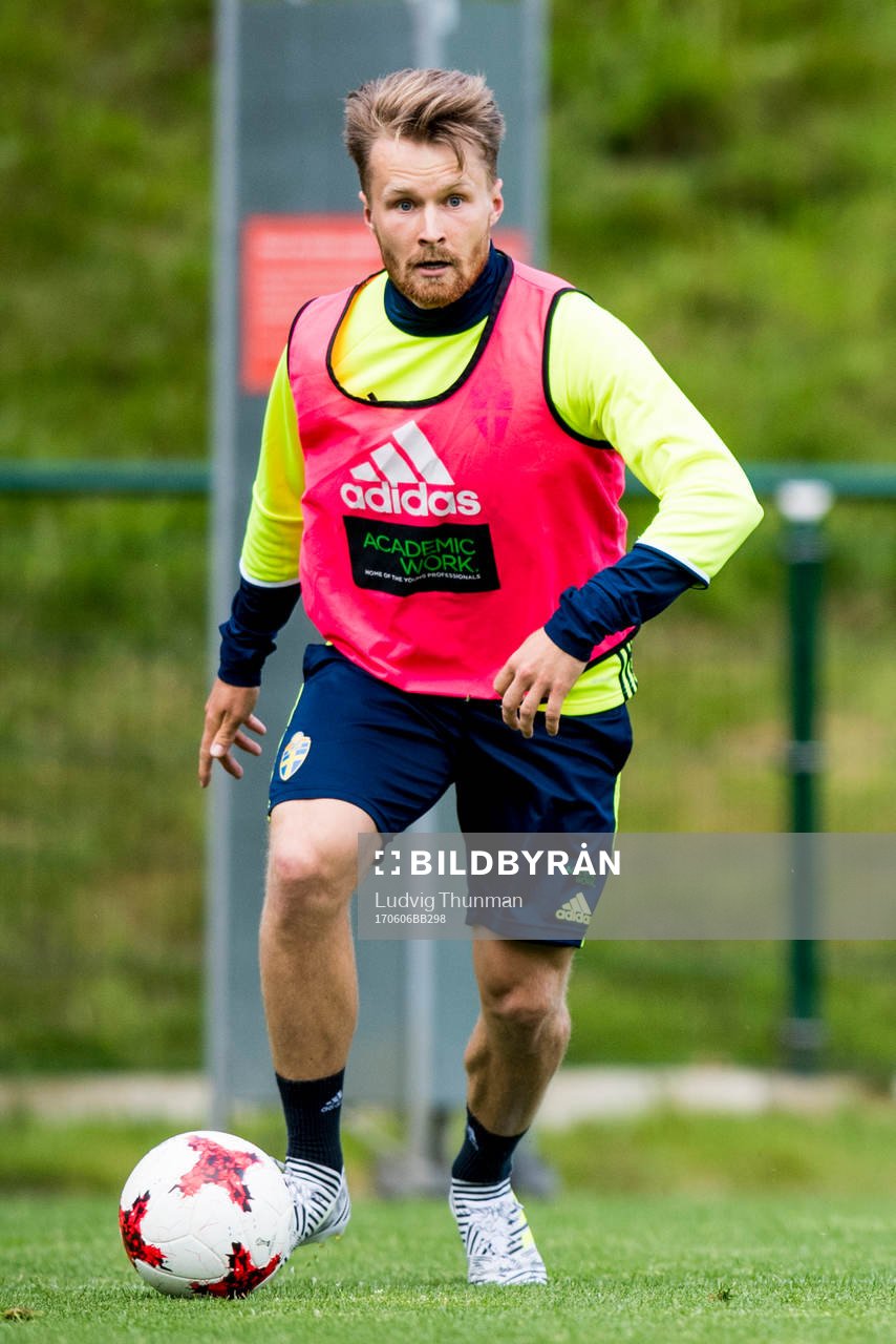 Jacob Une Larsson