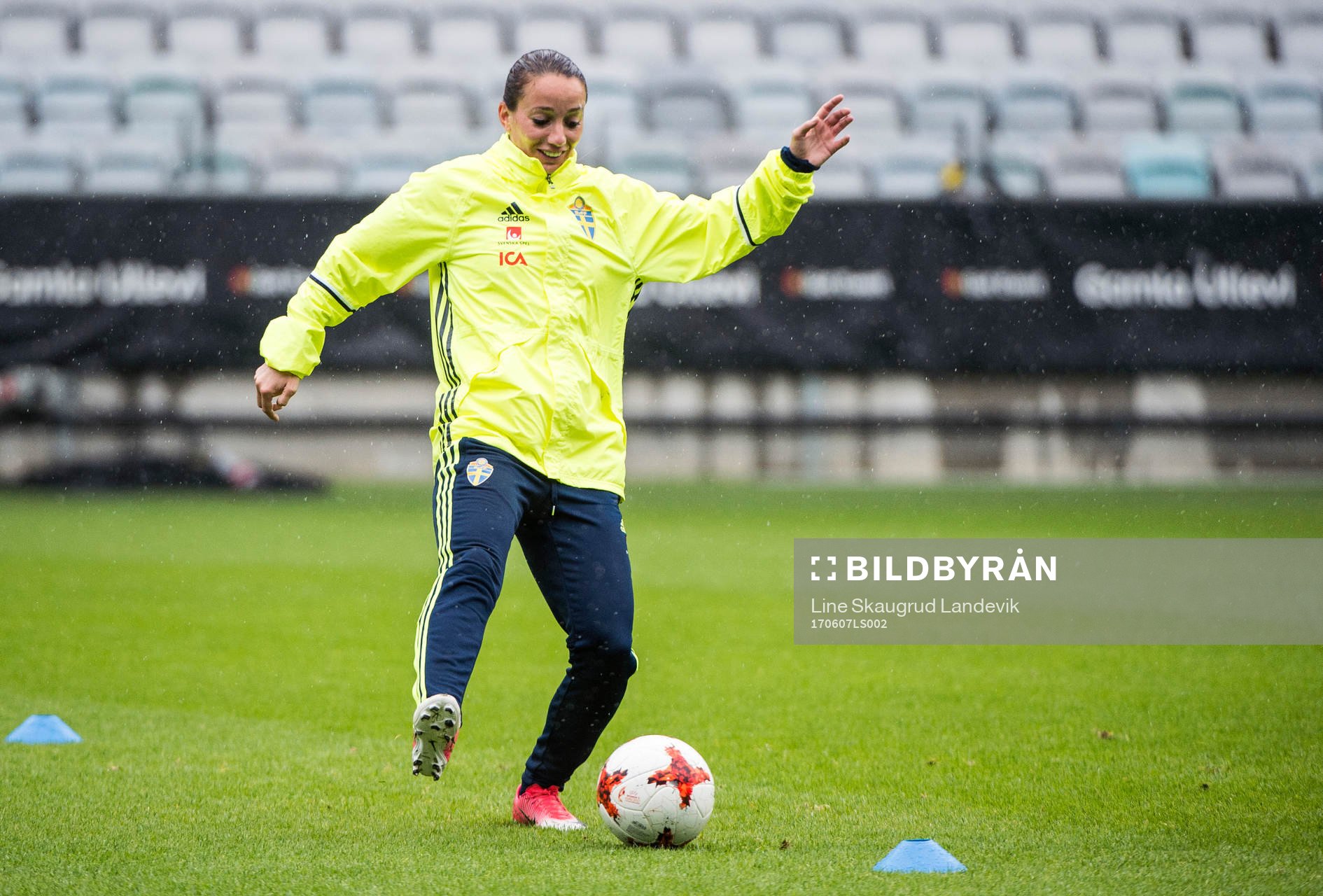 Kosovare Asllani