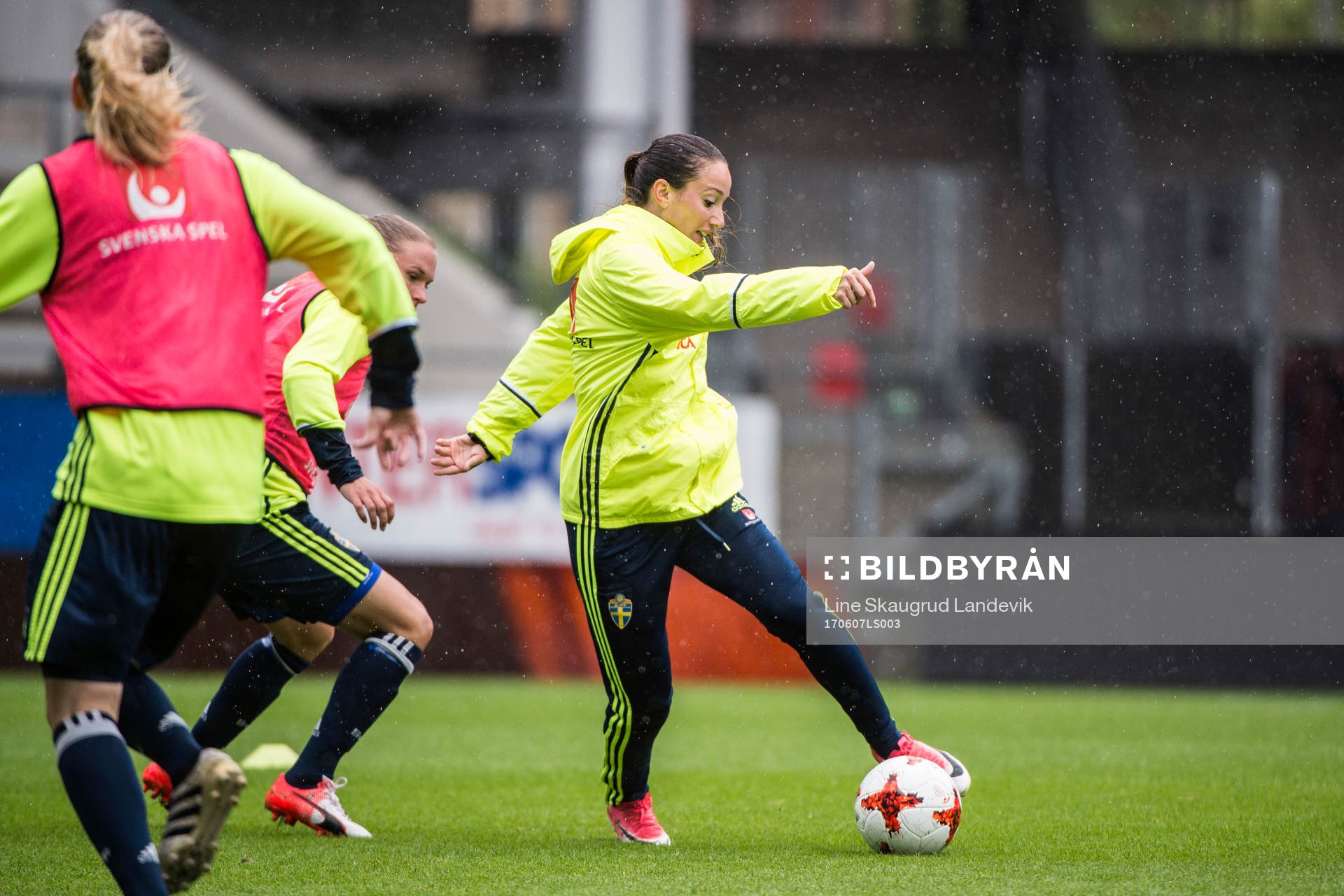 Kosovare Asllani