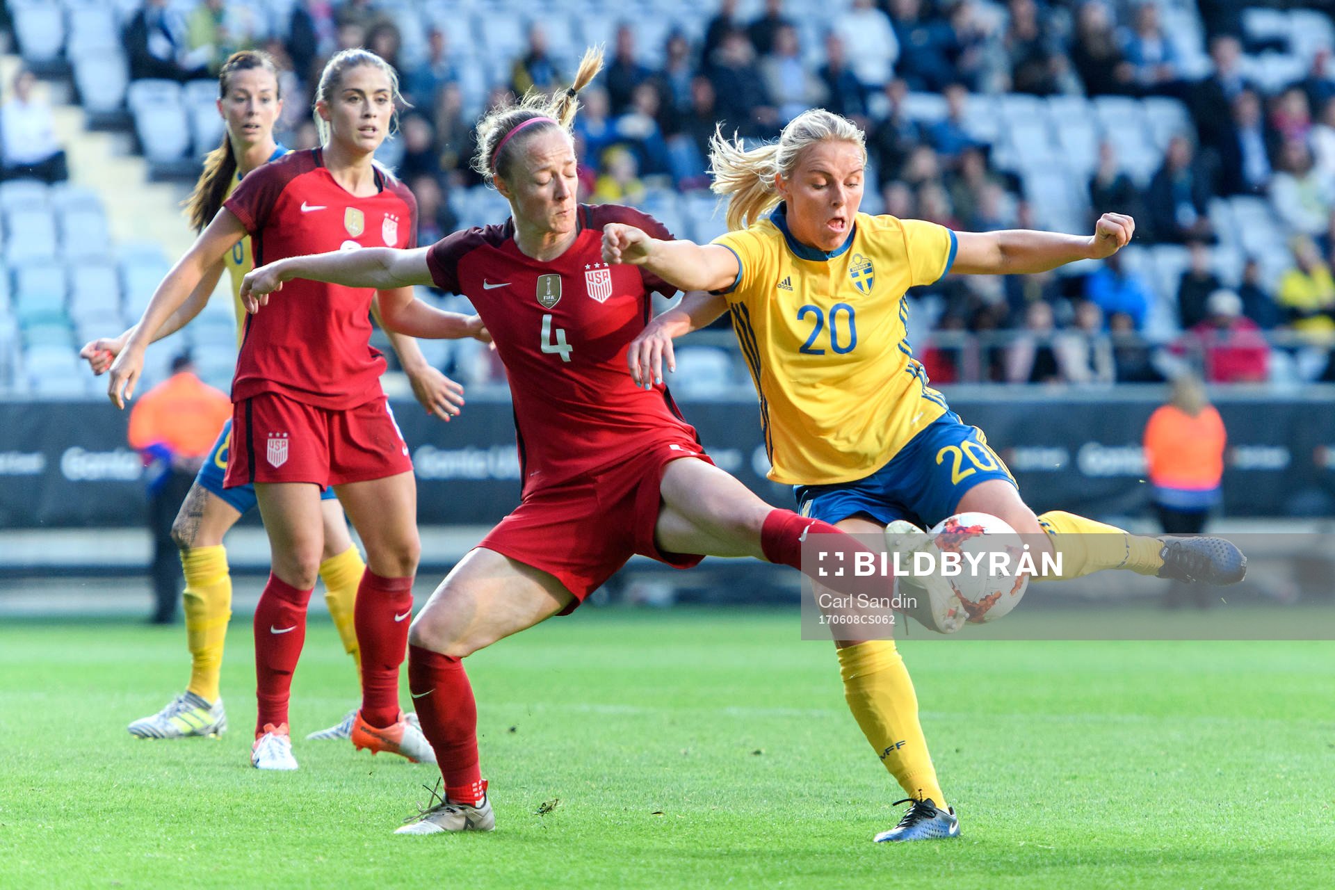 s Becky Sauerbrunn