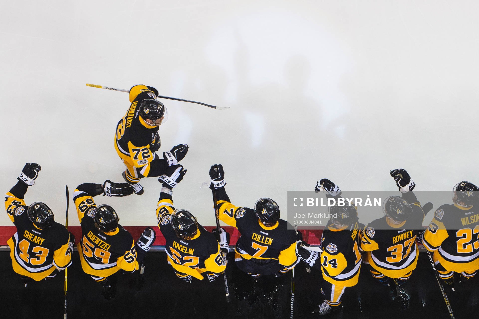 Pittsburghs Patric Hörnqvist jublar med lagkamrater