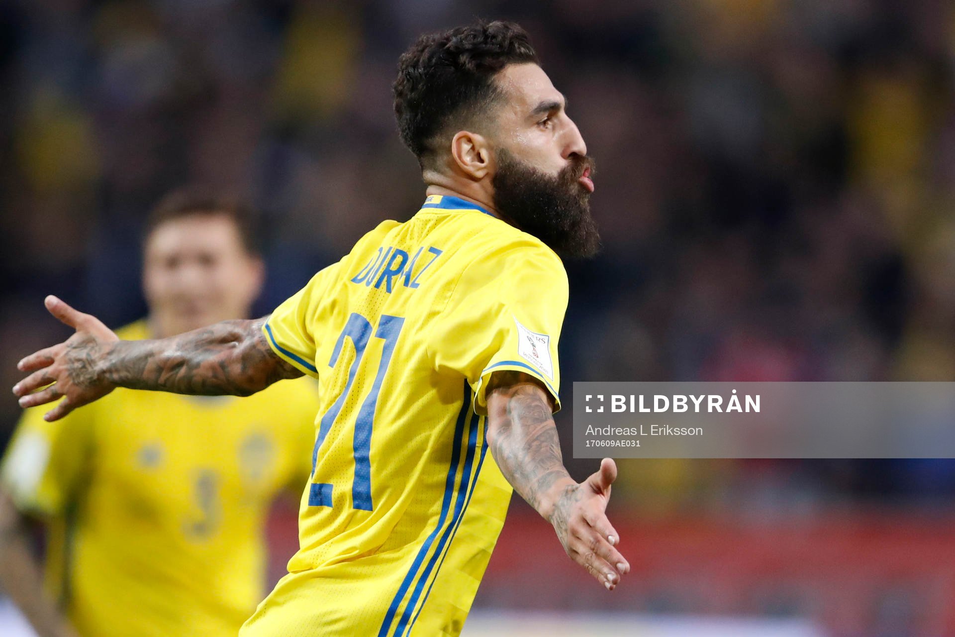 Sveriges Jimmy Durmaz jublar