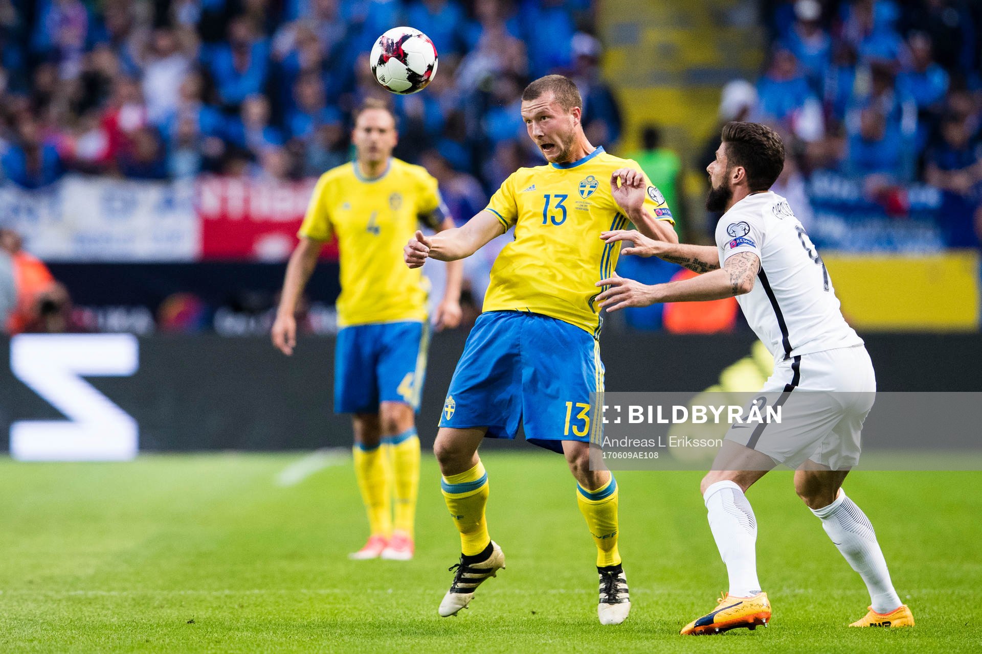 Sveriges Jakob Johanssonoch Frankrikes Olivier Giroud