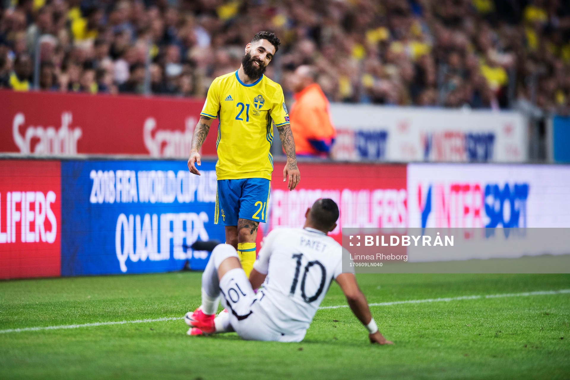 Sveriges Jimmy Durmaz och Frankrikes Dimitri Payet