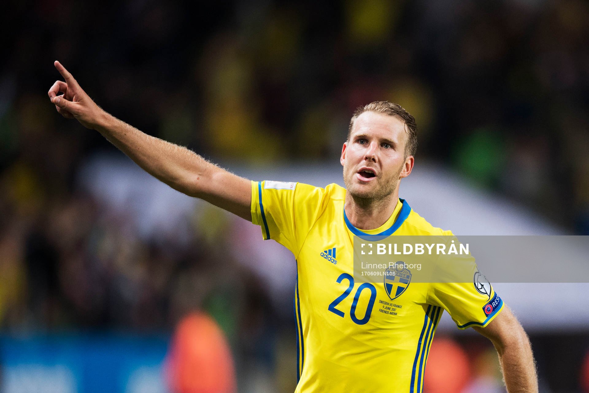 Sveriges Ola Toivonen jublar