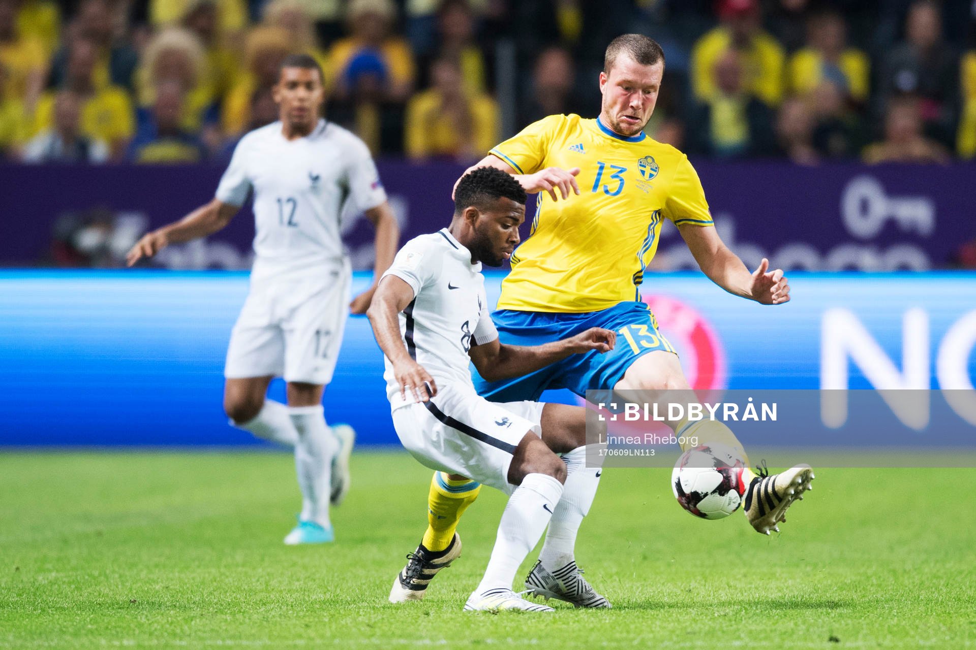 Frankrikes Kylian Mbappe, Thomas Lemar och Sveriges Jakob