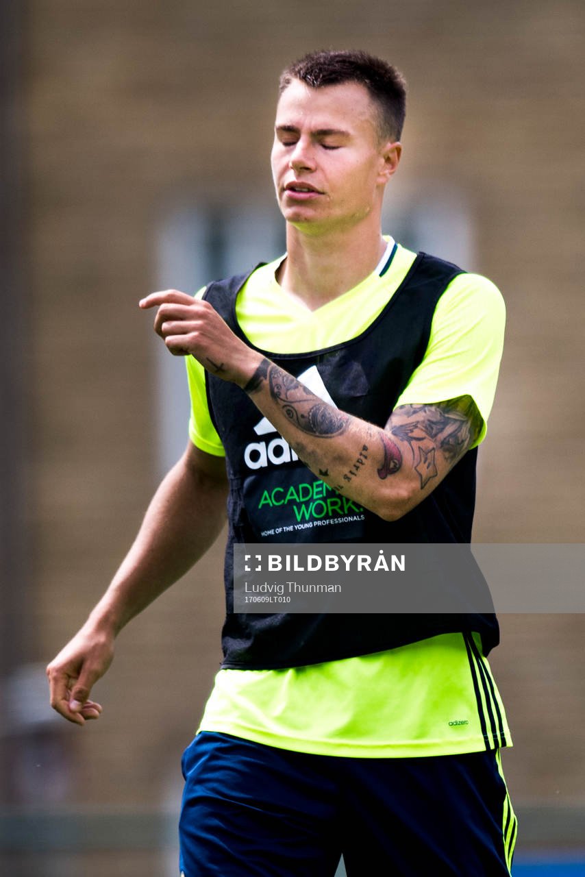 Melker Hallberg deppar