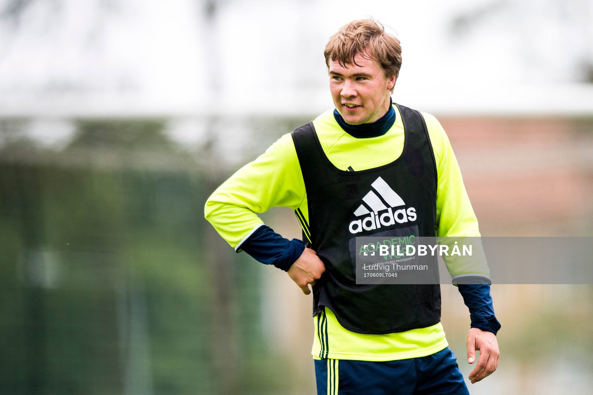 Simon Tibbling