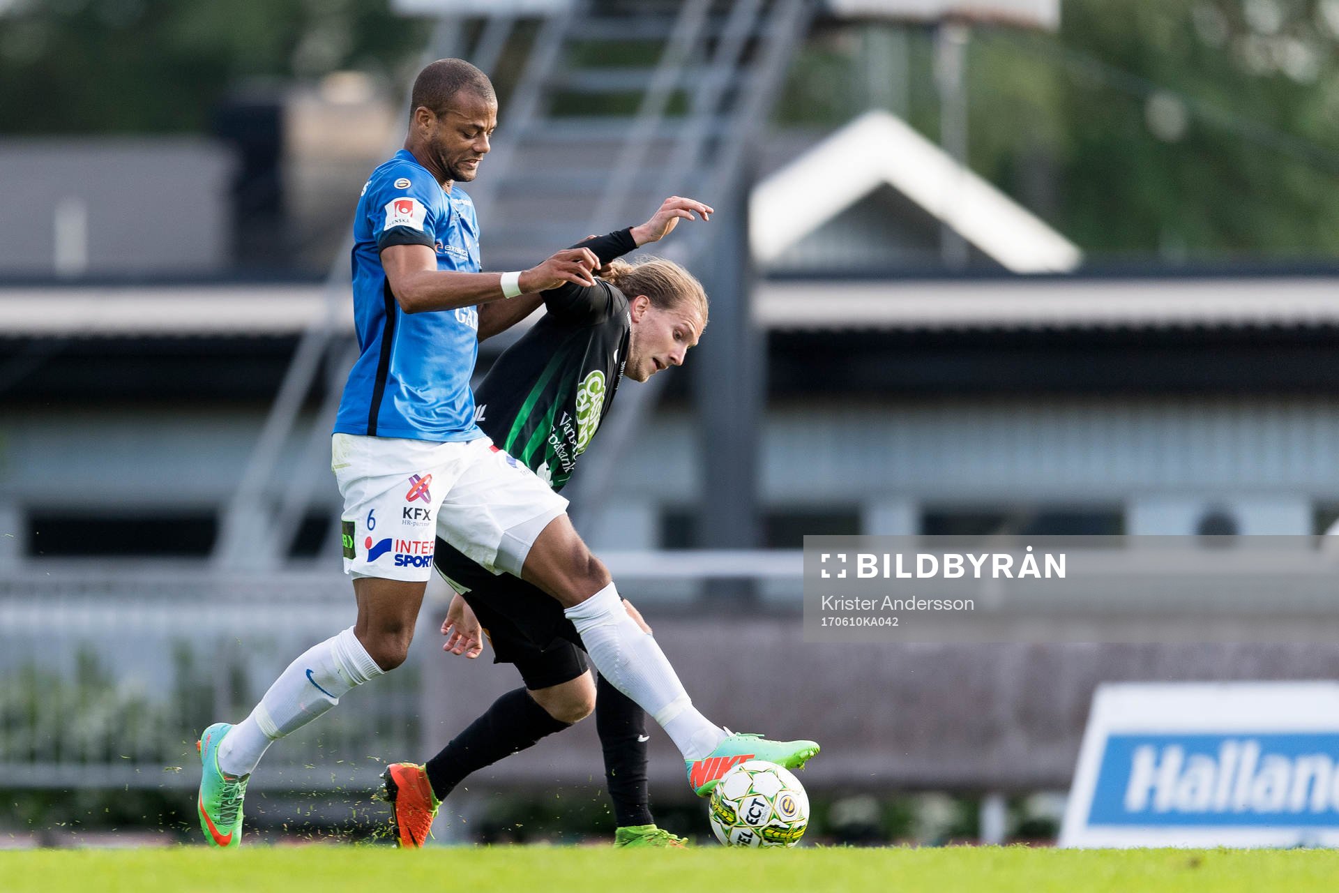 Trelleborgs Salif Camara Jönsson och Varbergs Oliver