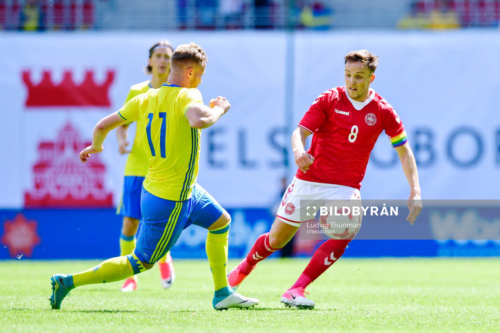 Sveriges Gustav Engvall och Danmarks Lasse Vigen Christensen