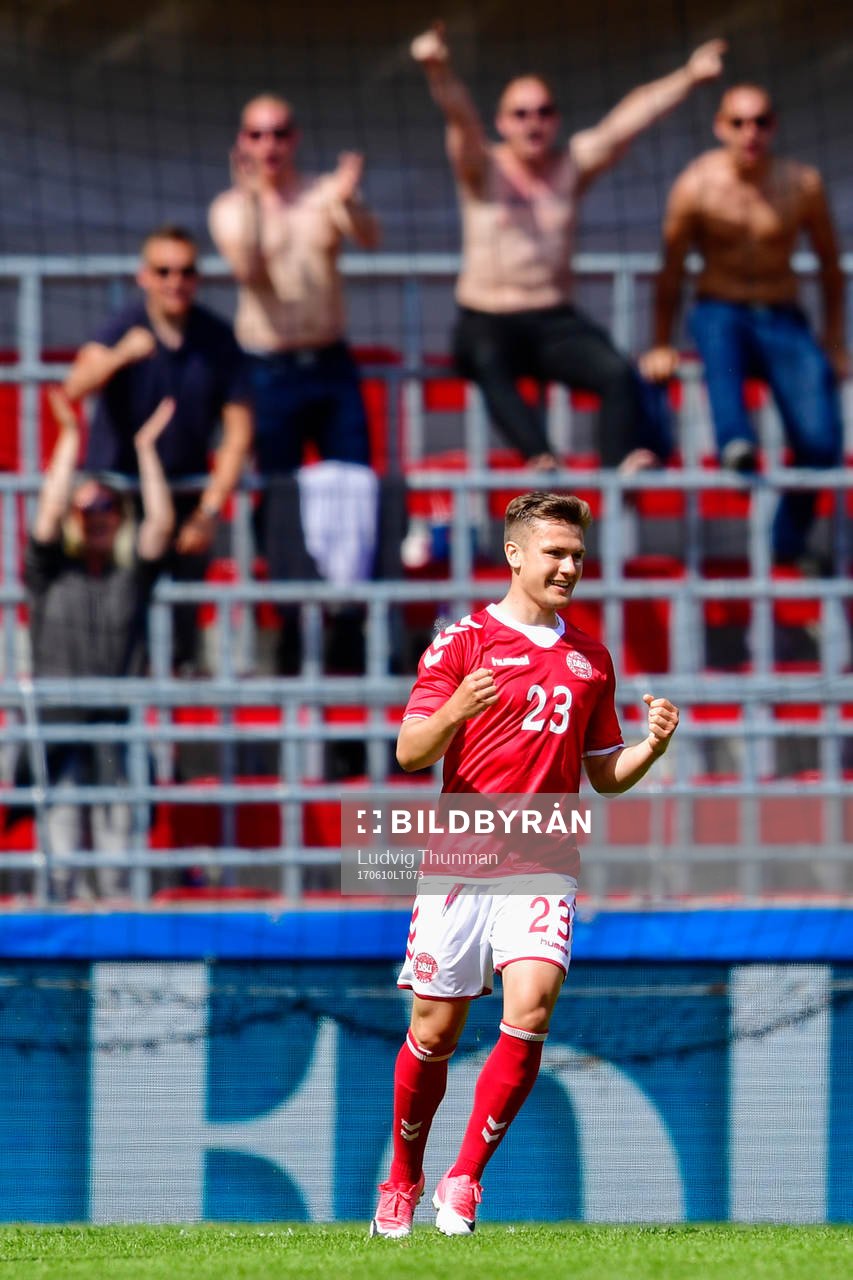 Danmarks Mikkel Duelund jublar
