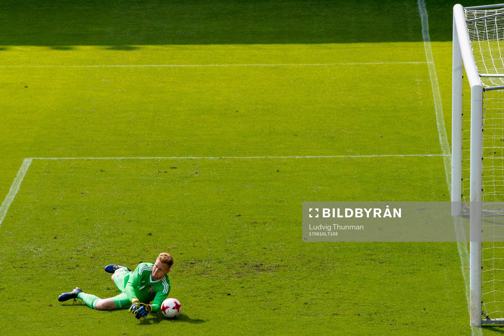 Målvakt Tim Erlandsson släpper in 0-2