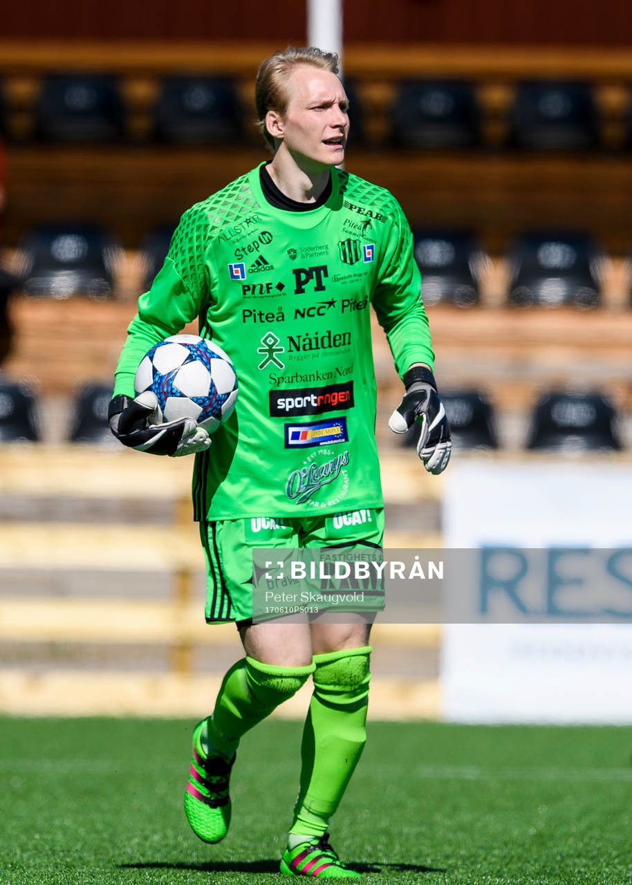 Piteås målvakt Tomas Adell