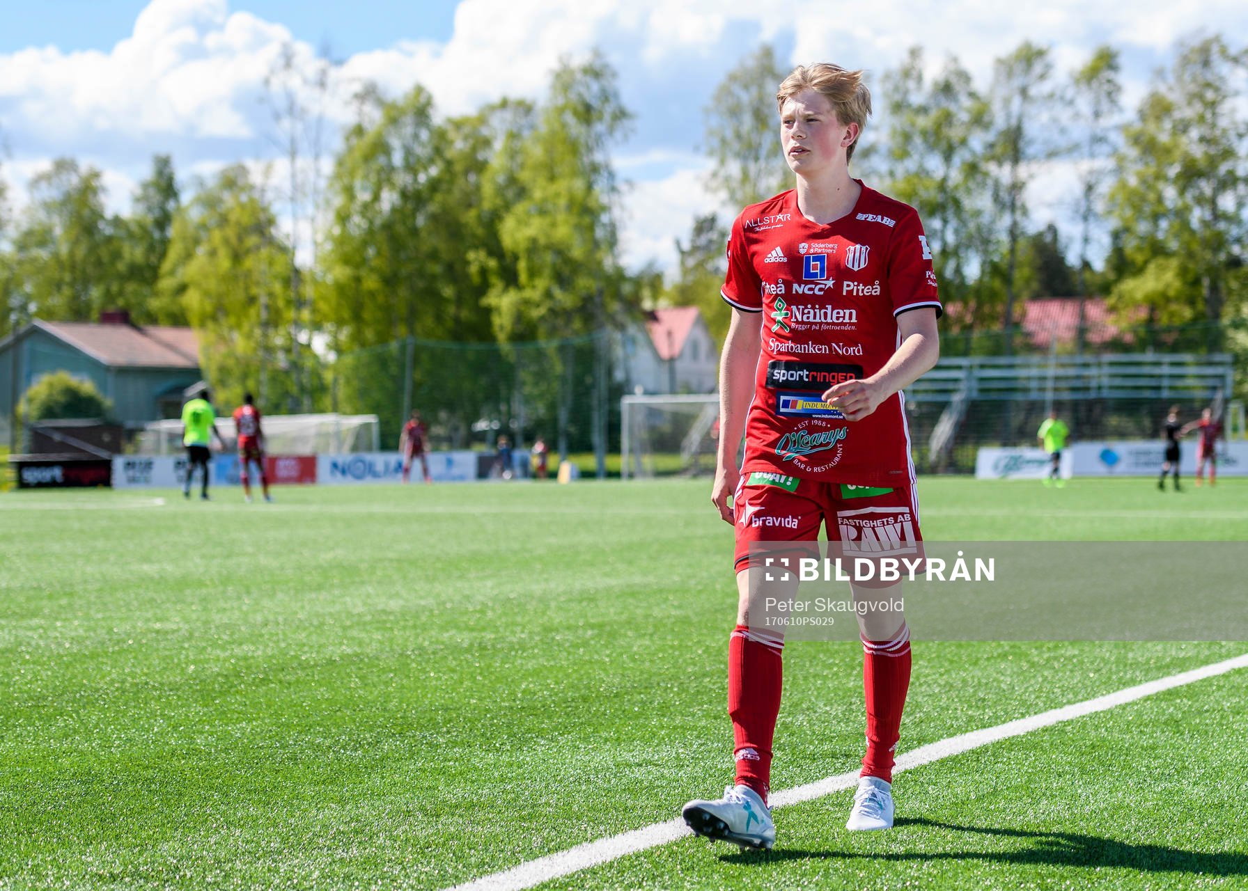 Piteås Gustav Nordh lämnar planen