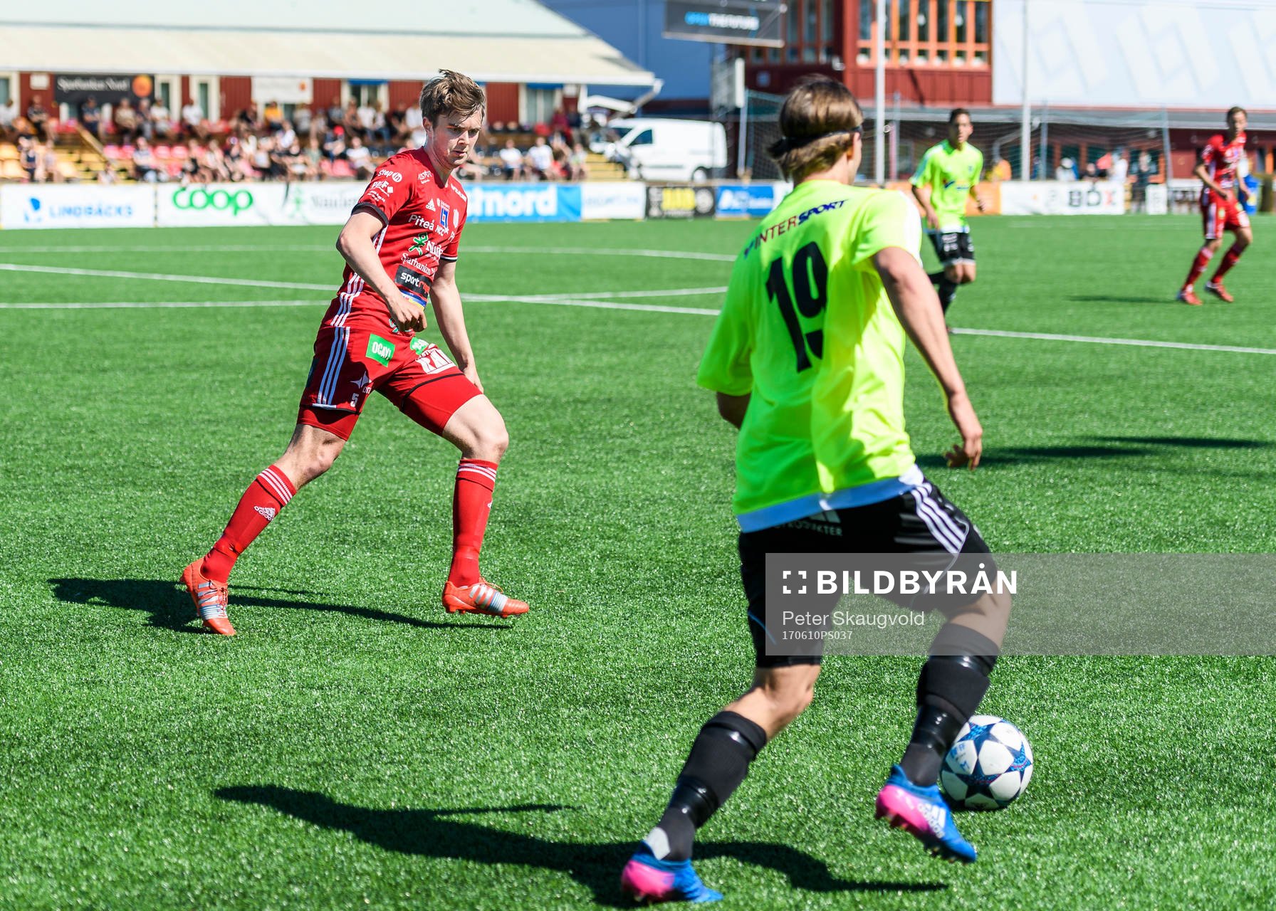 Piteås Johan Hedström under fotbollsmatchen i Division 2 Norrland mellan Piteå och Valbo den 10 Juni 2017 i Piteå.