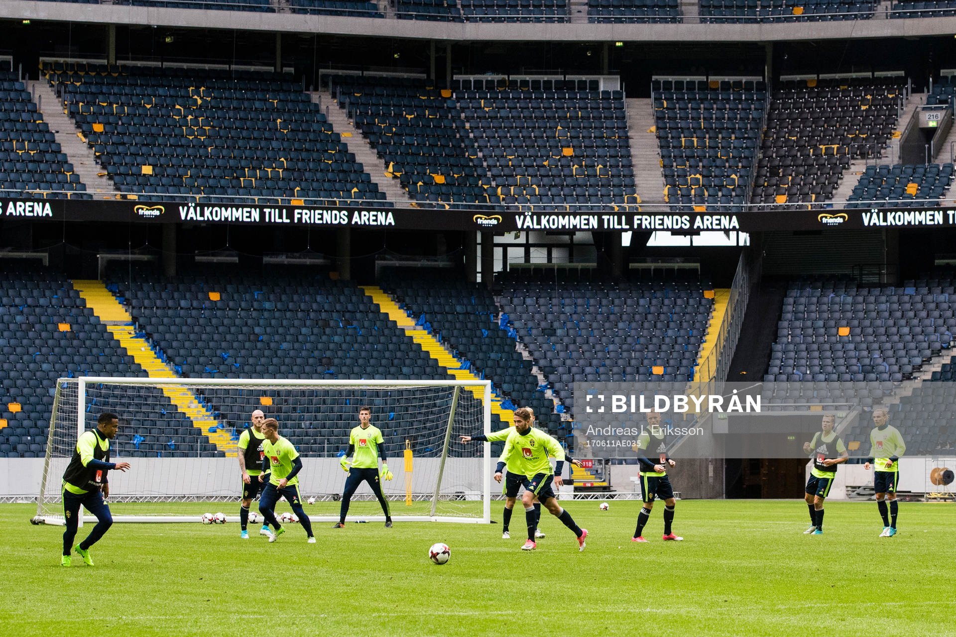 De spelare som inte startade senaste matchen spelar tvåmål