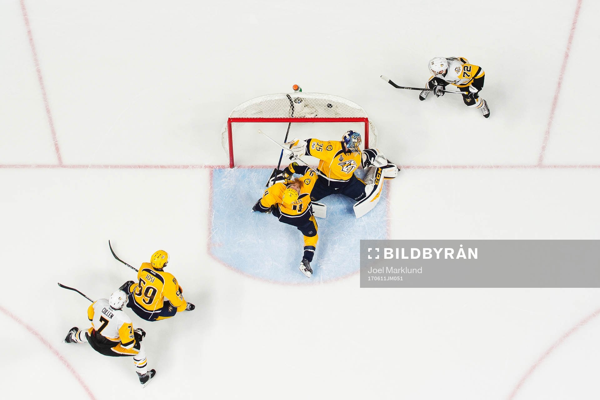 Pittsburghs Patric Hörnqvist gör 0-1 bakom Nashvilles