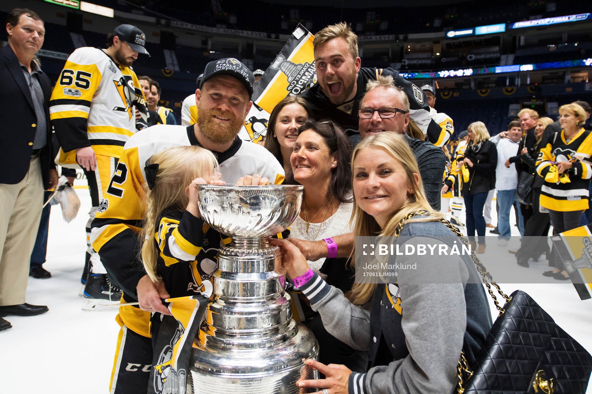 Pittsburghs Patric Hörnqvist med sin dotter Isabella och
